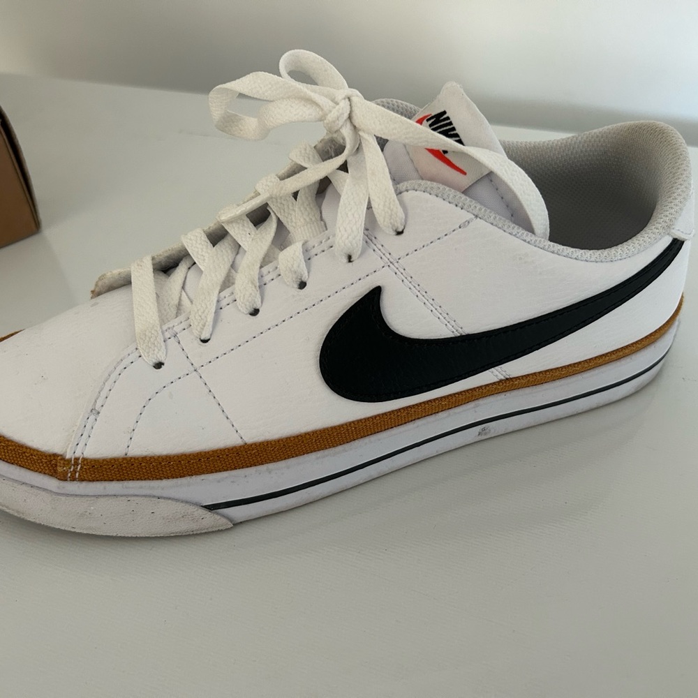 Nike women’s court legacy